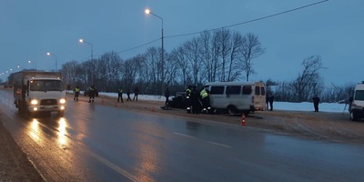 На Белгородчине в ДТП погибли два человека, пострадали — 12
