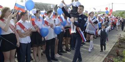 Для 5000 выпускников Белгорода прозвенел последний звонок