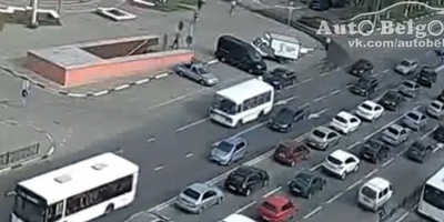 В Белгороде автобус сбил инспектора ДПС