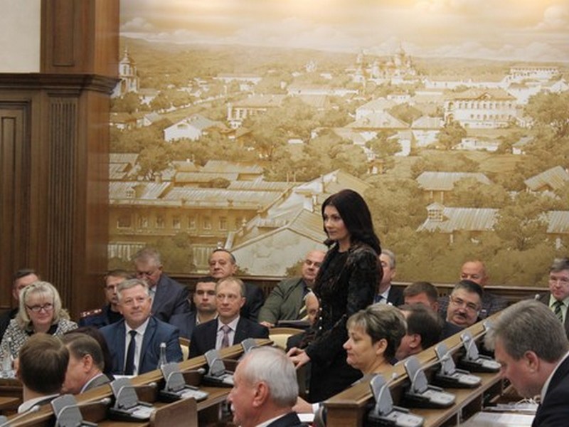 Вице-спикером Белоблдумы стала глава региональной ТРК Елена Бондаренко