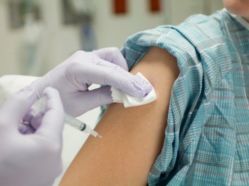 Первую прививку от коронавируса сделали более 50 тысяч белгородцев