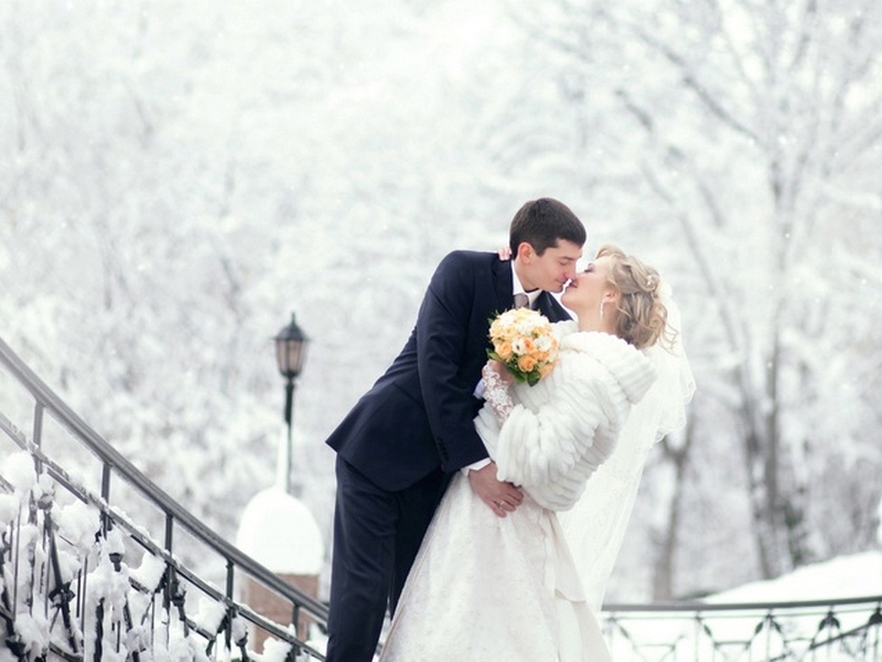 Белгородцам предлагают зарегистрировать брак 31 декабря