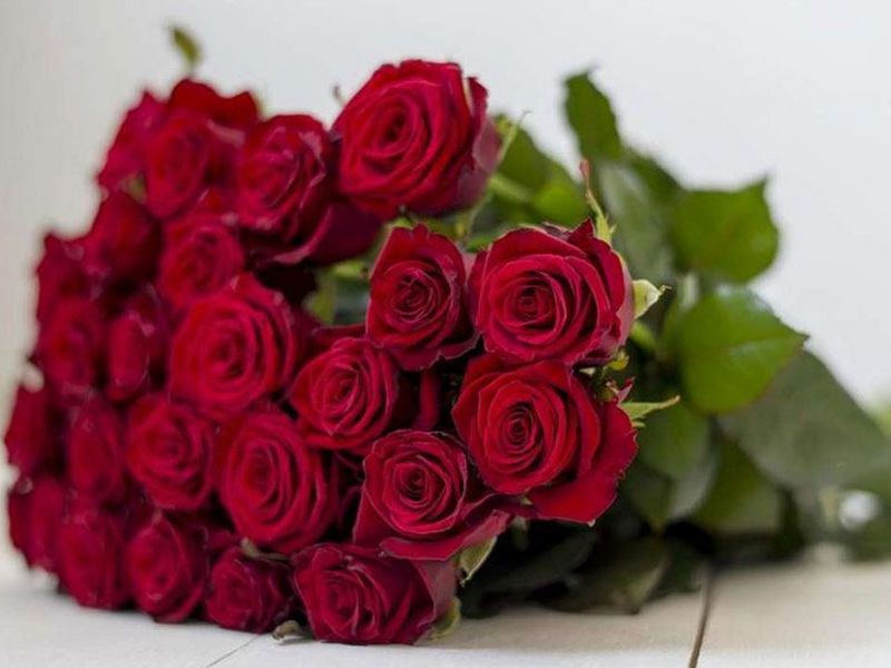 Доставка букетов роз: особенности и преимущества