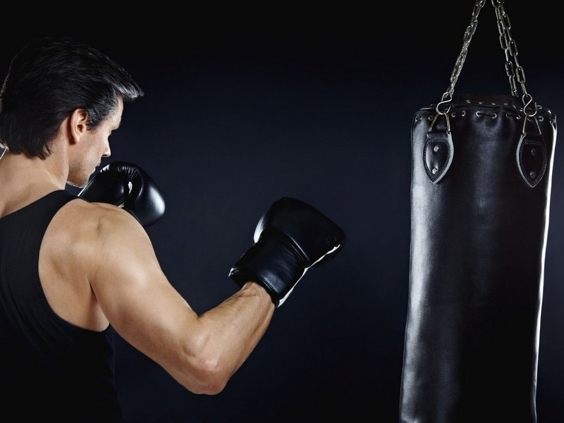 Как выбрать качественный боксерский мешок для тренировок по боксу?