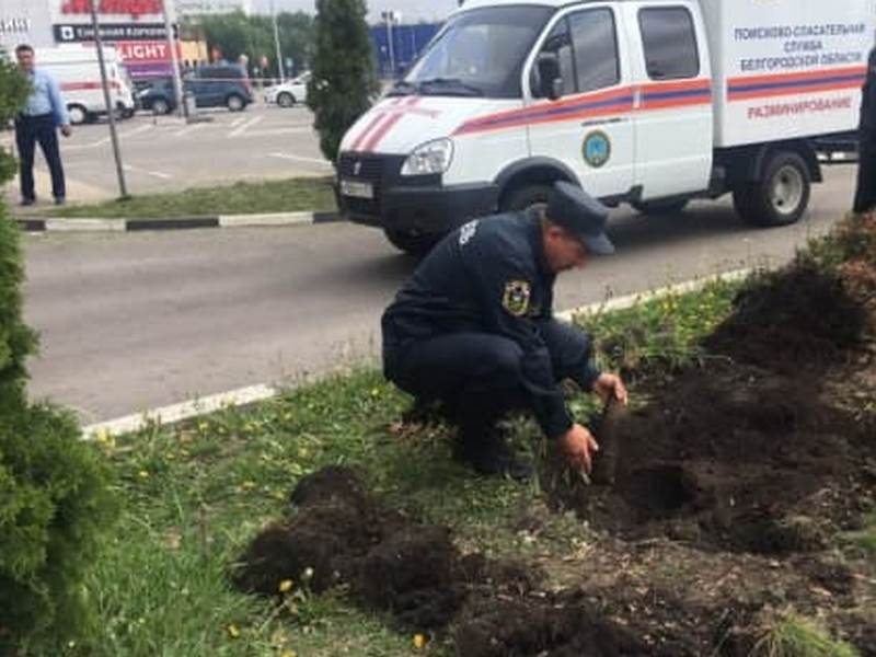 В Белгороде около крупного ТЦ нашли артснаряд
