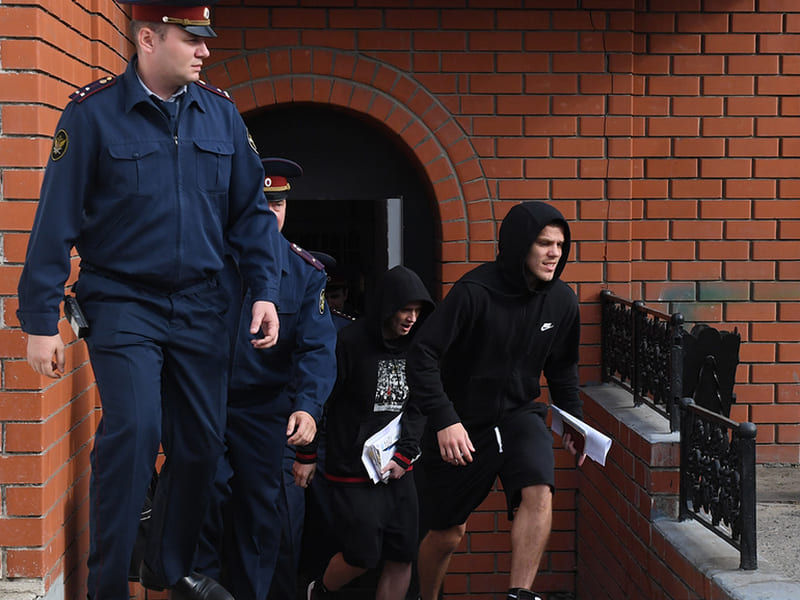 Футболисты Кокорин и Мамаев освобождены из белгородской колонии