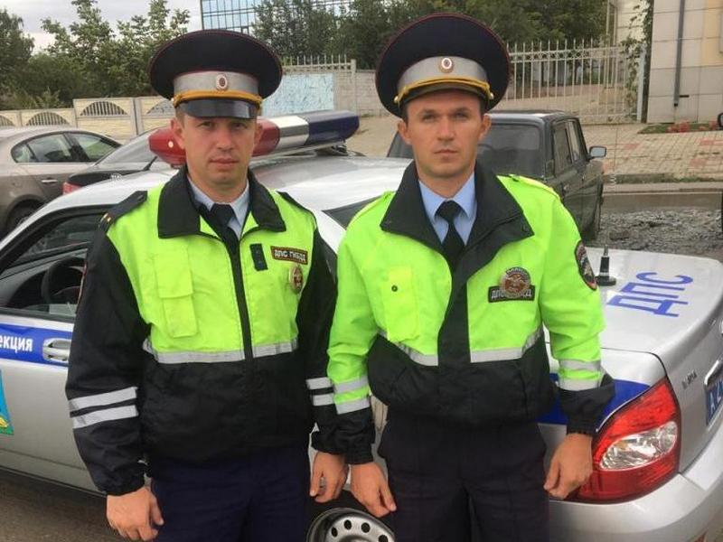 Белгородские автоинспекторы помогли ребенку с ожогами