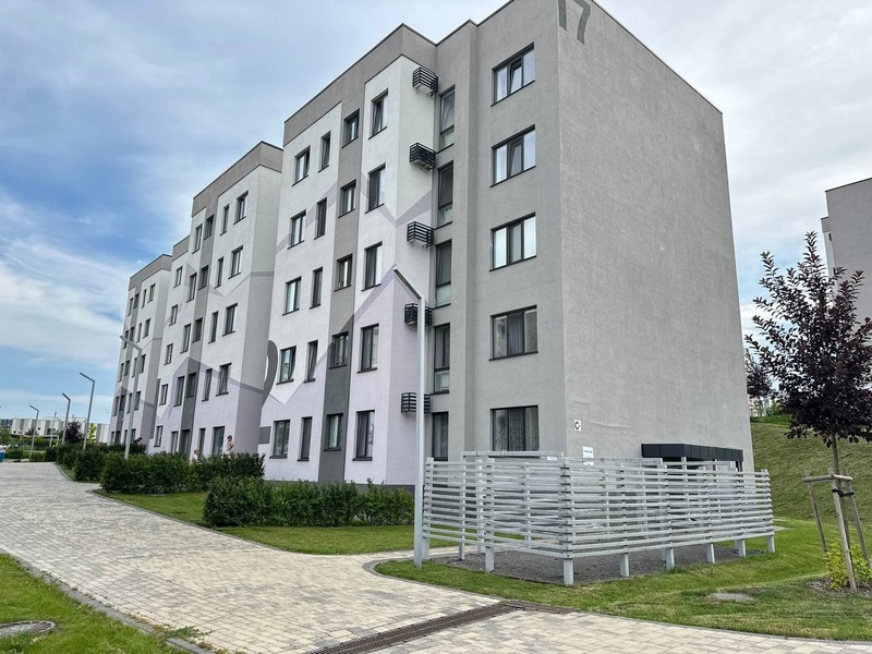 Жителям Белгородской области вручили ключи от новых квартир