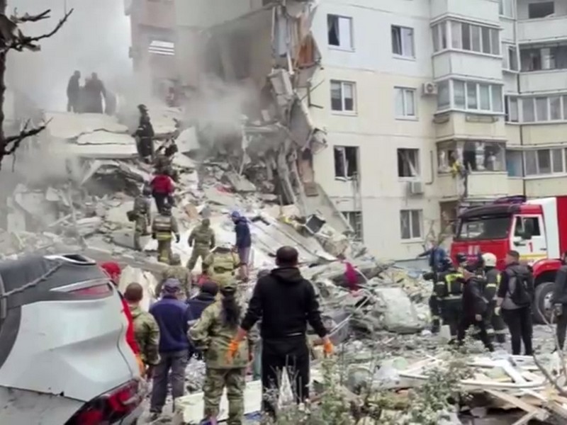 На месте обрушения подъезда в Белгороде спасли 16 человек