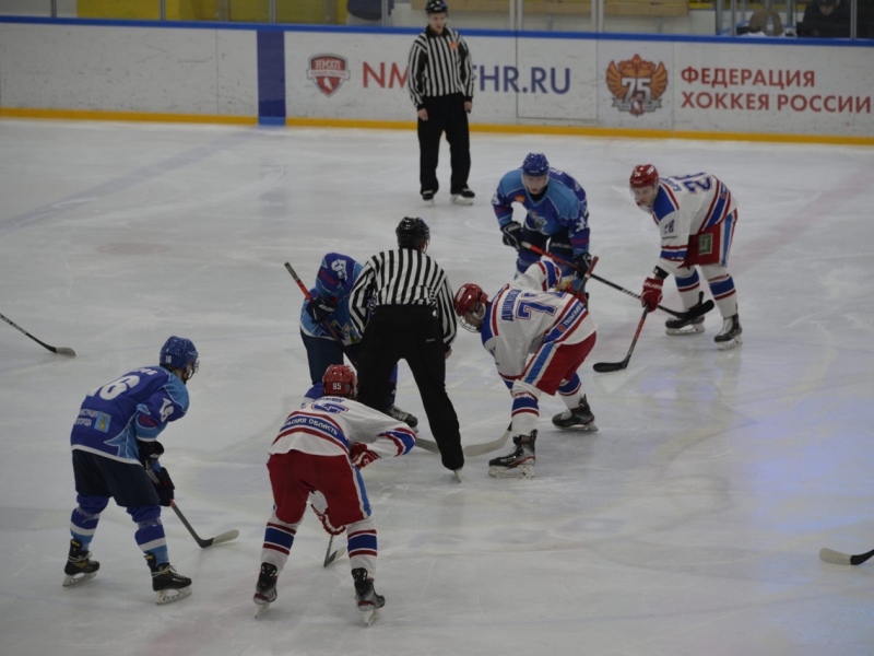Белгородские хоккеисты вышли в плей-офф