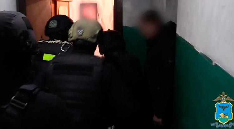 В Белгороде задержали трех вымогателей