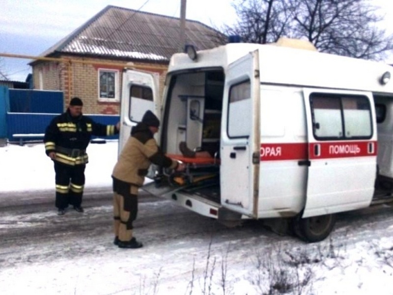 Спасатели помогли белгородке, упавшей в погреб