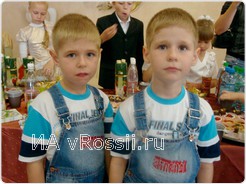 Денис и Дима Здесенко  (5 лет)
