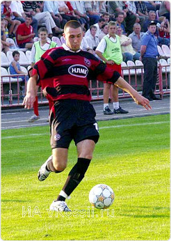 Лучший нападающий второй лиги российского футбола Александр Кутьин (ФК 