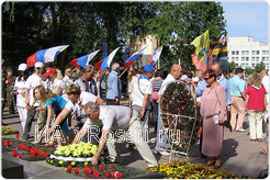 На Соборной площади. Возложение цветов