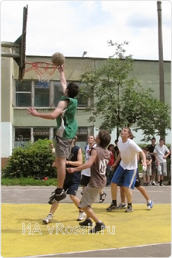 Во время игры в streetball...
