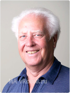 Главный режиссёр Липецкого театра кукол, народный артист РФ Вадим Жуков отметил свой 75-летний юбилей