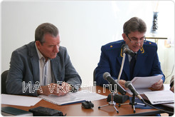 Депутат Госдумы Алексей Волков и прокурор Курской области Юрий Емельянов сошлись во мнении, что за один год избавиться от коррупции не возможно.