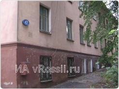 Когда по соседству проложили теплотрассу, случилась еще одна напасть - по дому пошла трещина