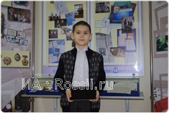 <em>Петя Алексеев привез своей школе новый компьютерный класс!</em>